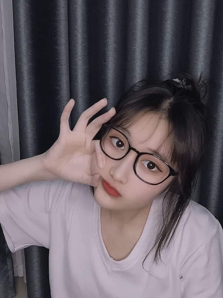 Ảnh Gái Trẻ Xinh Tận Hưởng Bộ Sưu Tập Đẹp Lung Linh Và Truyền Cảm Hứng Cho Mỗi Dịp Đặc Biệt