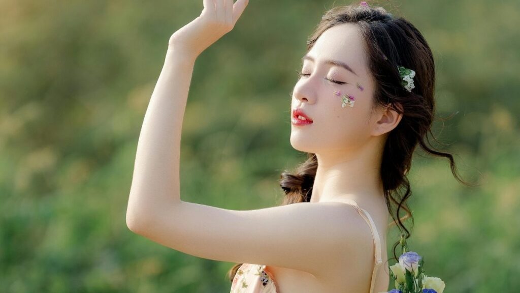 Ảnh Bé Trai Xinh Vẻ Đẹp Quyến Rũ Và Phong Cách Nổi Bật Của Phụ Nữ Việt Nam